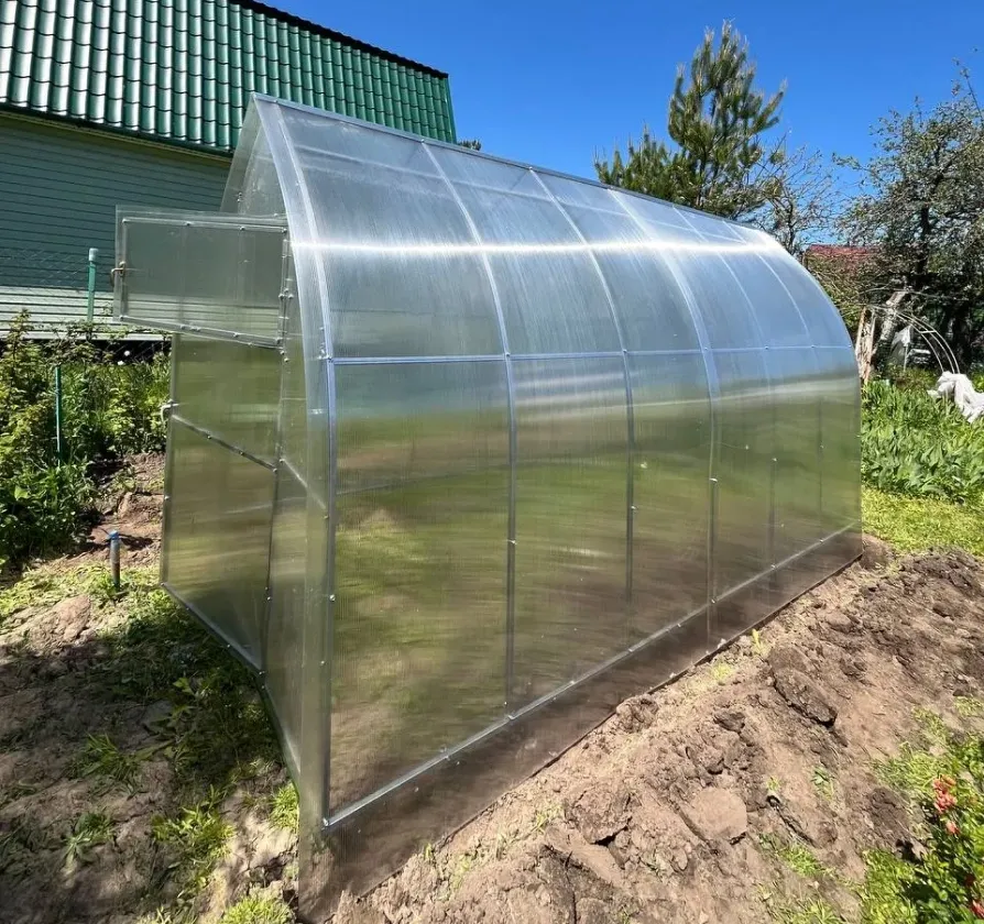 Теплица «Капля» шириной 3 м