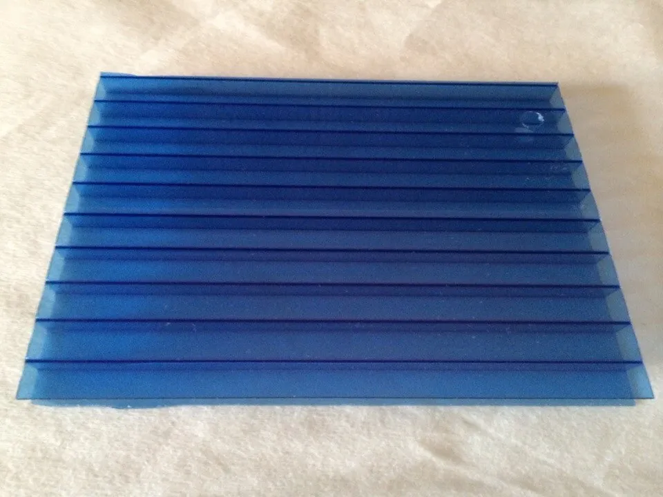 Сотовый поликарбонат 4 мм синий 