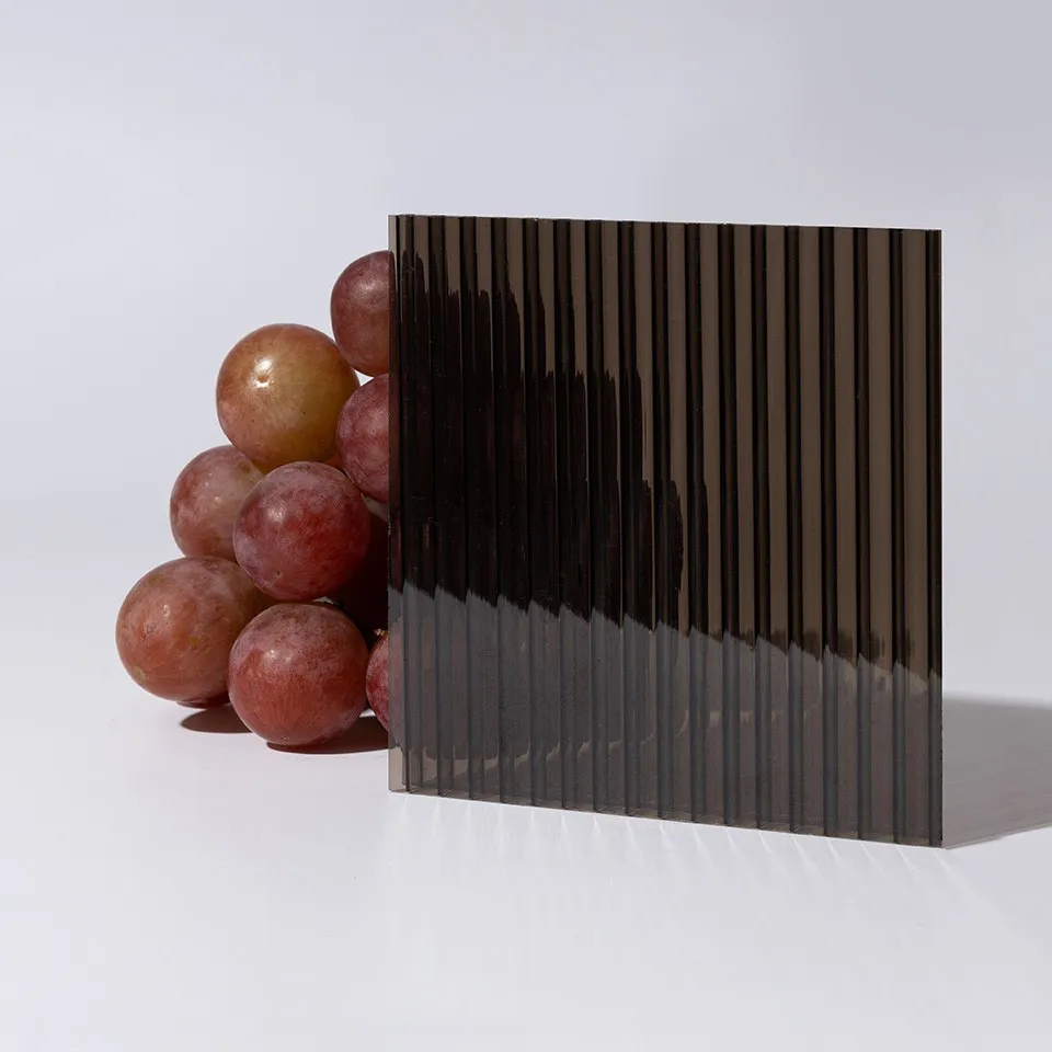 Сотовый поликарбонат 4 мм серый 